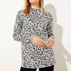 Loft | White and Black Cheetah Print Mock Neck Sweater Size Large
